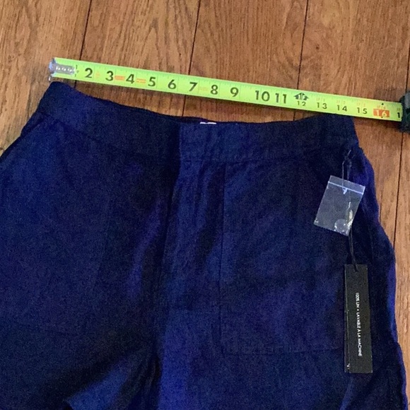 Nicole Miller navy Blue 100% linen Shorts. Women’s size medium. ❗️NEW❗️ - Picture 11 of 13